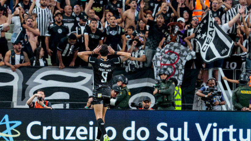 FORTALEZA-CE, BRASIL, 06-11-2025: Gol Pedro Raul Campeonato Brasileiro Serie A Clássico Rei deu empate entre Fortaleza x Ceará. A partida aconteceu na Arena Castelão. (Foto: Samuel Setubal/ O Povo)