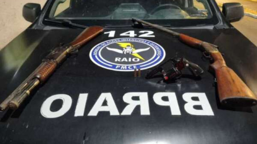 Armas foram encontradas nas resdiências dos homens
