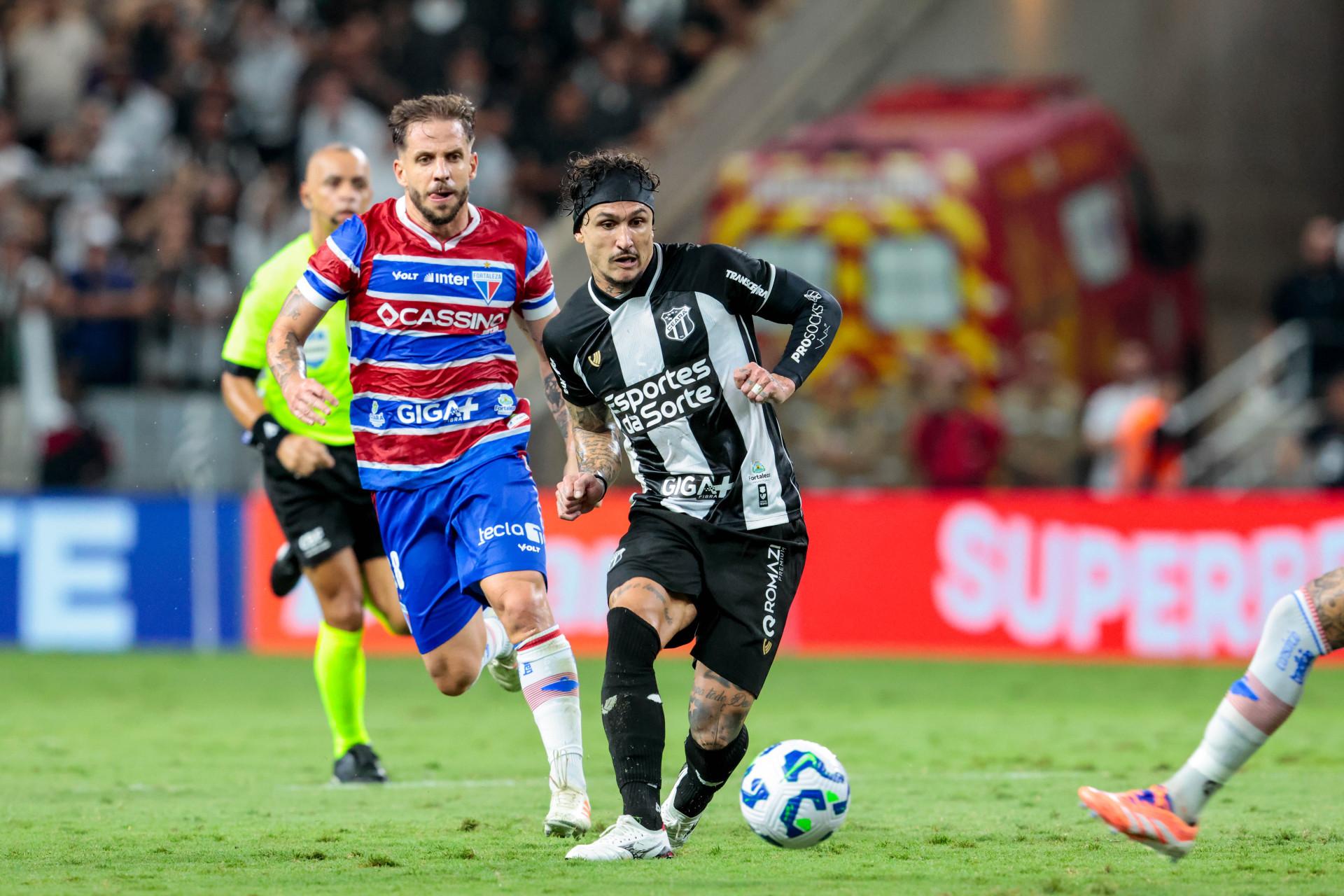 Sasha e Vina devem ser titulares no próximo domingo (Foto: Samuel Setubal)