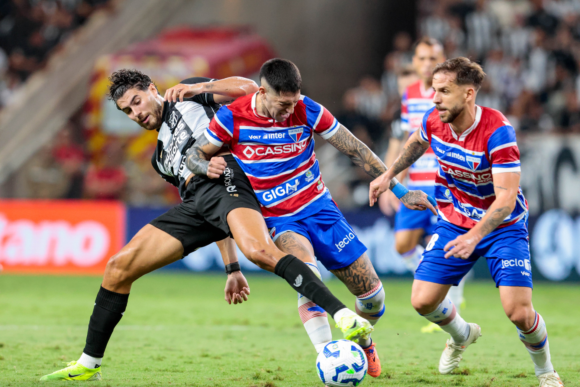 Ceará e Fortaleza perderam seus jogos na última rodada da Série A e foram rebaixados para a Segundona (Foto: Samuel Setubal)