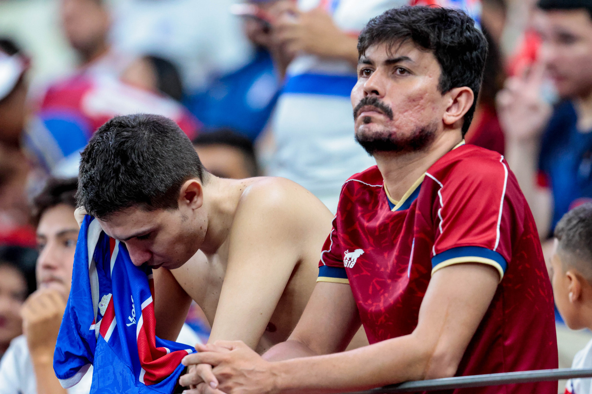 Ninguém sofre mais do que a torcida (Foto: Samuel Setubal)