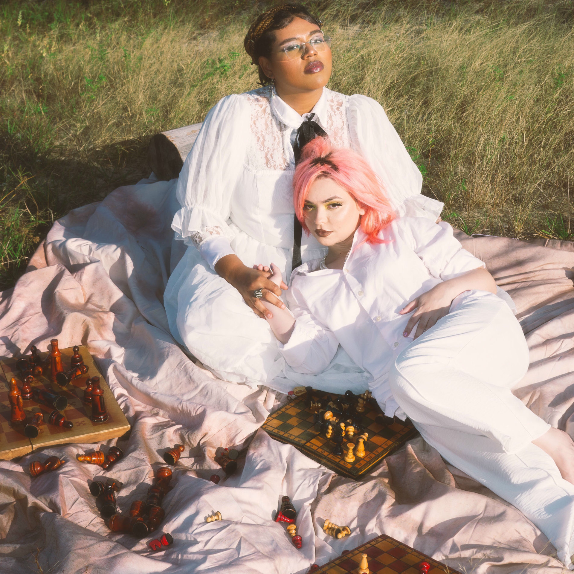 {'nm_midia_inter_thumb1':'https://www.opovo.com.br/_midias/jpg/2025/11/07/263x156/1_milagre_capa-37805190.jpeg', 'id_midia_tipo':'undefined', 'id_tetag_galer':'1', 'id_midia':'690e36105a1e4', 'cd_midia':37805190, 'ds_midia_link': 'https://www.opovo.com.br/_midias/jpg/2025/11/07/milagre_capa-37805190.jpeg', 'ds_midia': '', 'ds_midia_credi': 'Reprodução', 'ds_midia_titlo': '', 'cd_tetag': '103085', 'cd_midia_w': '1920', 'cd_midia_h': '1920', 'align': 'Clear', 'midias': [37805190], 'ds_midma_legen': {'0': '','37805190': 'Capa de Milagre, de Camaleoa e Luiza Nobel '}}