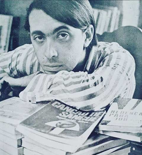 Antes de ingressar nas produções televisivas, ele atuou como jornalista. Após trabalhar no “Última Hora Nordeste”, foi repórter policial em “O Globo”. 
