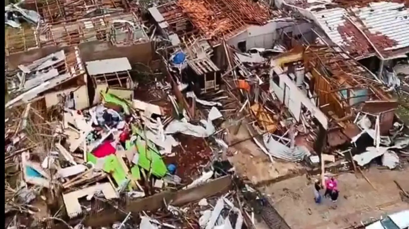 Tornado destrói 90% de cidade no Paraná e causa seis mortes