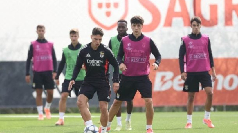 Benfiquistas entram na rodada em 3º e precisam vencer, ou Porto e Sporting vão se desgarrar. O Casa Pia não vence na casa das Águias desde 1925