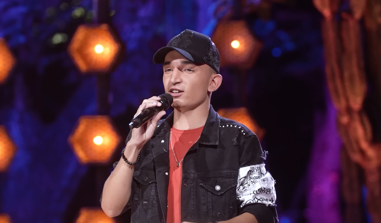 João Gomes será uma das atrações da festa da virada em Copacabana. A escolha pelo cantor de forró e piseiro foi impulsionada pelo sucesso da gravação de seu DVD na Lapa, que reuniu cerca de 50 mil pessoas. O evento destacou o poder de mobilização do artista e seu impacto cultural no Rio de Janeiro.