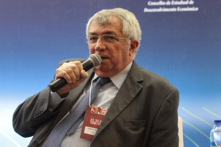 Roberto Macêdo deixa um legado marcado pelo empreendedorismo, pela visão inovadora e pelo compromisso com o desenvolvimento industrial e social do Ceará 