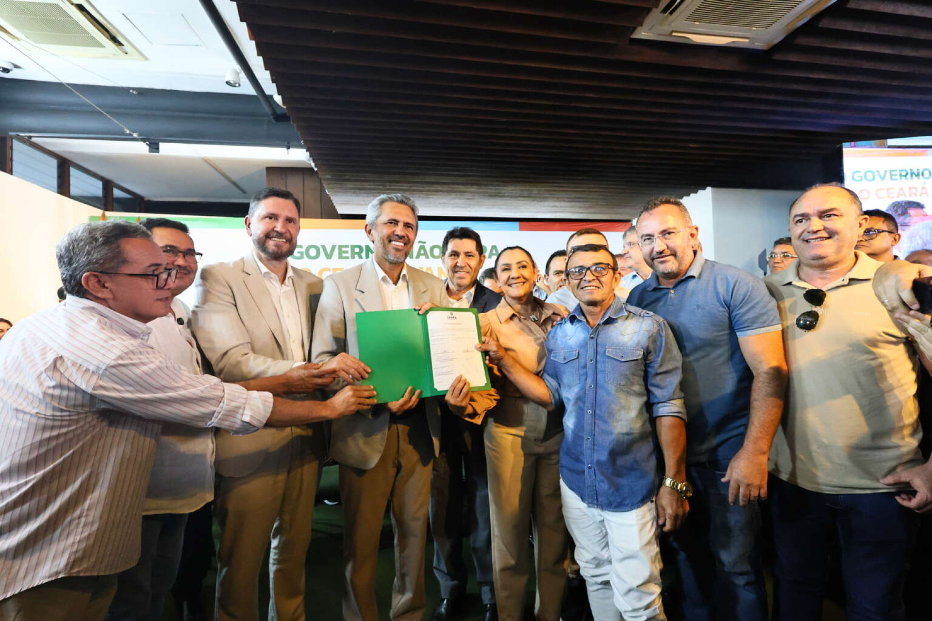 46 municípios no Ceará serão beneficiados com abastecimento de água e ampliação da rede rural (Foto: Thiago Gaspar / Casa Civil / Divulgação)