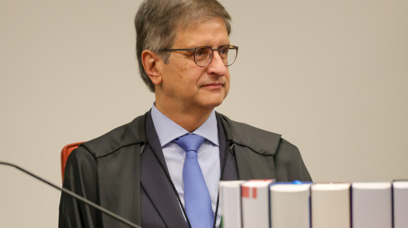 Brasília (DF) 10/09/2025 - O procurador-geral da República, Paulo Gonet, na Primeira Turma do Supremo Tribunal Federal (STF) que realiza o quarto dia de julgamento dos réus do Núcleo 1 da trama golpista, formado pelo ex-presidente Jair Bolsonaro e mais sete aliados.  Foto: Fabio Rodrigues-Pozzebom/ Agência Brasil