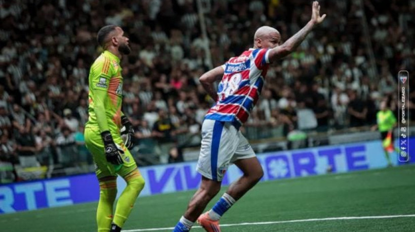 No reencontro contra o Galo, atacante marca três vezes apenas no segundo tempo e mantém esperança do Leão na Série A