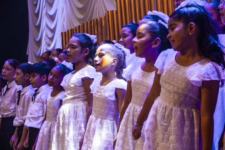 Coral cearense Canto Livre Davide Carbone se apresenta junto ao tenor italiano Andrea Bocelli no Natal do Bem em São Paulo