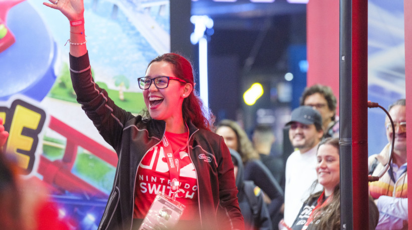 Pilar Pueblita, gerente de relações públicas e eventos para América Latina da Nintendo of America