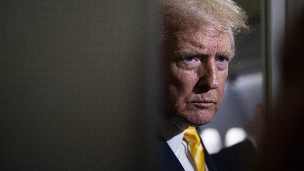 "É uma pena", diz Trump ao reagir à detenção de Bolsonaro sem saber detalhes da decisão