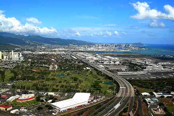 O objetivo principal era anexar o Havaí aos Estados Unidos, o que aconteceu em 1898. O presidente americano Grover Cleveland rejeitou a anexação inicialmente, mas após sua saída e a ascensão de William McKinley, ela foi aprovada pelo Congresso em 1898.