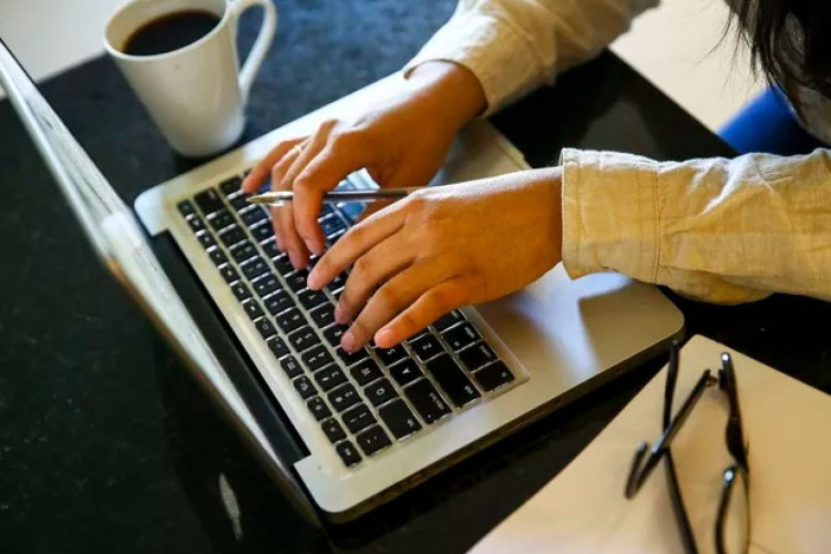 A Universidade Aberta do Nordeste (UANE) da Fundação Demócrito Rocha (FDR) realiza a Semana Especial da Black Friday UANE/FDR