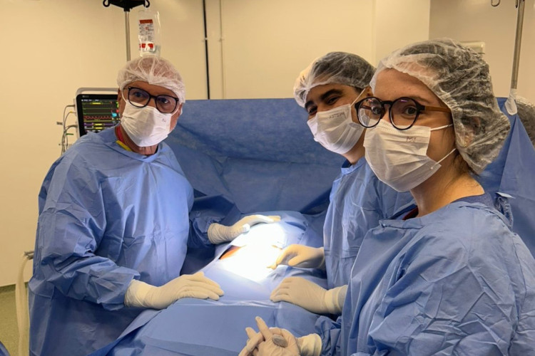 Primeiro bebê nascido no Hospital Universitário do Ceará é filha de gestante transferida após incêndio no César Cals.