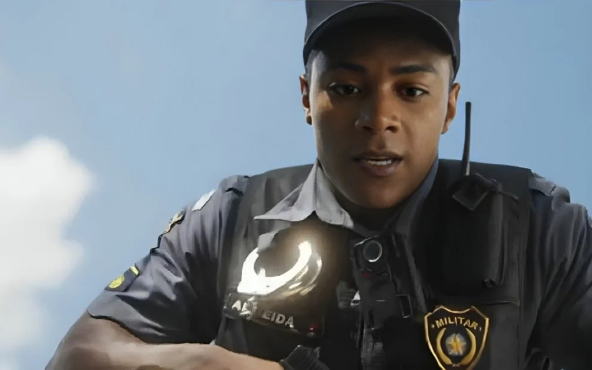 Policial  Marlon (Humberto Morais) sofre com dilemas pessoais em "Dona de Mim"