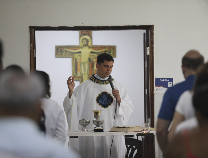 Shalom promove servi&ccedil;os para marcar o Dia Mundial dos Pobres