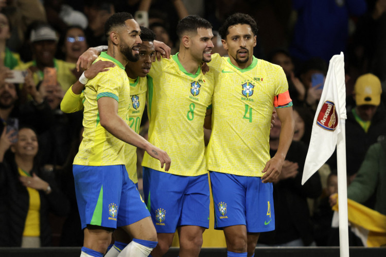 Estêvão e Casemiro marcaram os gols da vitória brasileira