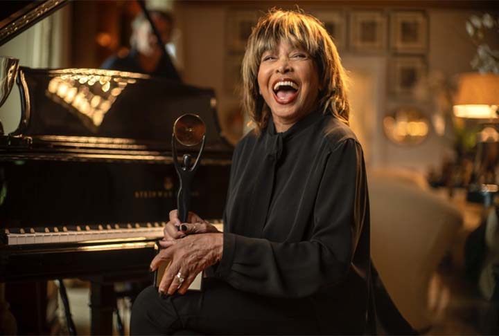 Uma coleção especial da Rhino Records, lançada em 2023, reuniu pela primeira vez todos os singles lançados por Tina Turner de 1975 a 2023. Queen of Rock ‘n’ Roll  celebra os 50 anos do primeiro álbum solo da cantora.         
