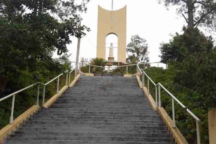 Localizado na região central do Rio Grande do Sul, o Geoparque Quarta Colônia é formado por nove municípios: Agudo, Dona Francisca, Faxinal do Soturno, Ivorá, Nova Palma, Pinhal Grande, Restinga Seca, São João do Polêsine e Silveira Martins.