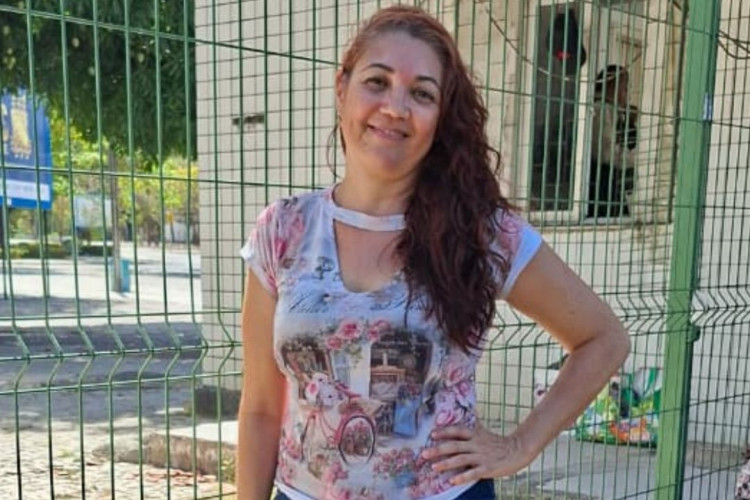 Cristina Almeida, de 50 anos, secret&aacute;ria do lar, que estava na Universidade Estadual do Cear&aacute; (Uece) para esperar a filha Larissa Hellen, de 18 anos