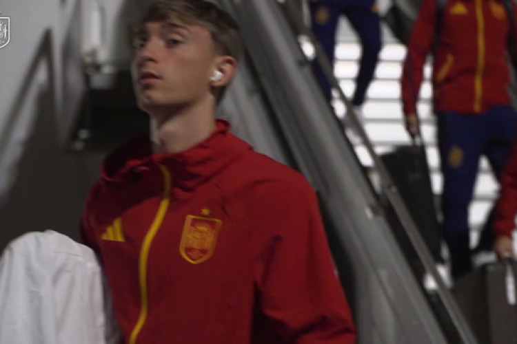 Espanha chega a Sevilha para confronto com a Turquia