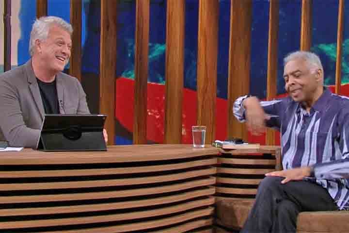 No cinema, dirigiu o filme “Outras Estórias” e os documentários “Os Nomes do Rosa” e “Jorge Mautner - O Filho do Holocausto”. 