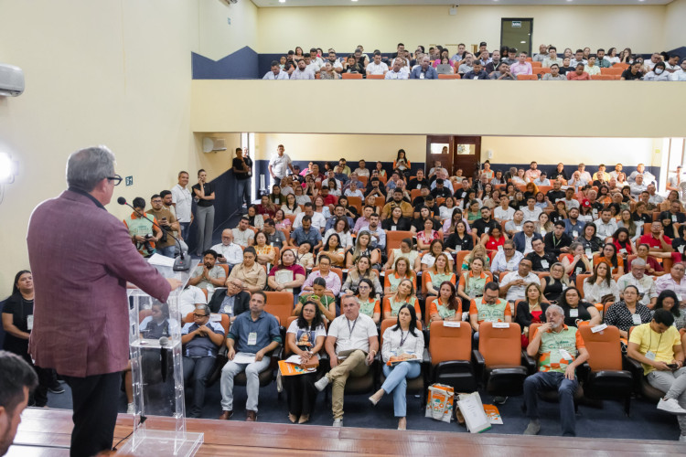 Após percorrer 14 regiões, Caravana Ceará Um Só faz última edição em Fortaleza