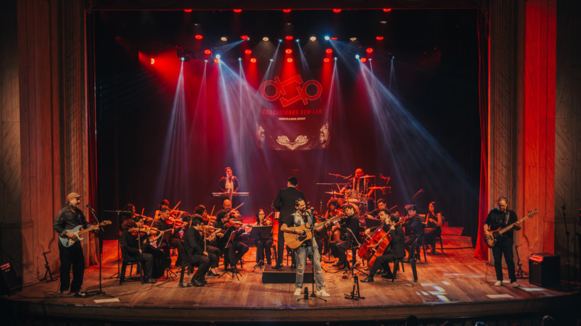 Banda Cancerianos Sem Lar e Orquestra de Câmara Heitor Villa-Lobos no Theatro José de Alencar. 