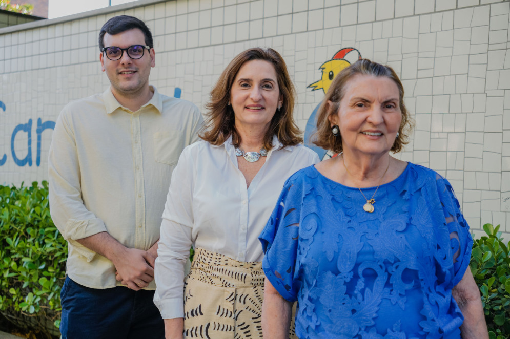 Gustavo, neto de Célia e filho de Emília, também atua no Colégio(Foto: FERNANDA BARROS)
