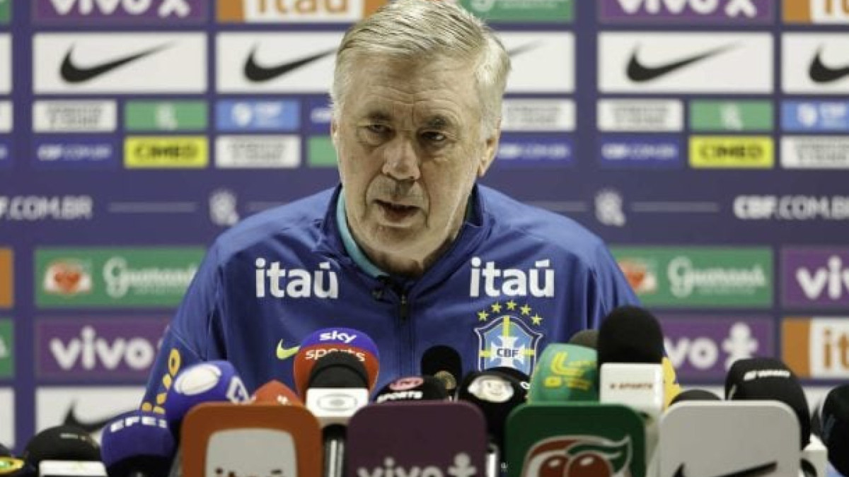 Calo Ancelotti comentou a cobrança de Paquetá após Estêvão marcar, de pênalti, o gol do empate da Seleção Brasileira com a Tunísia