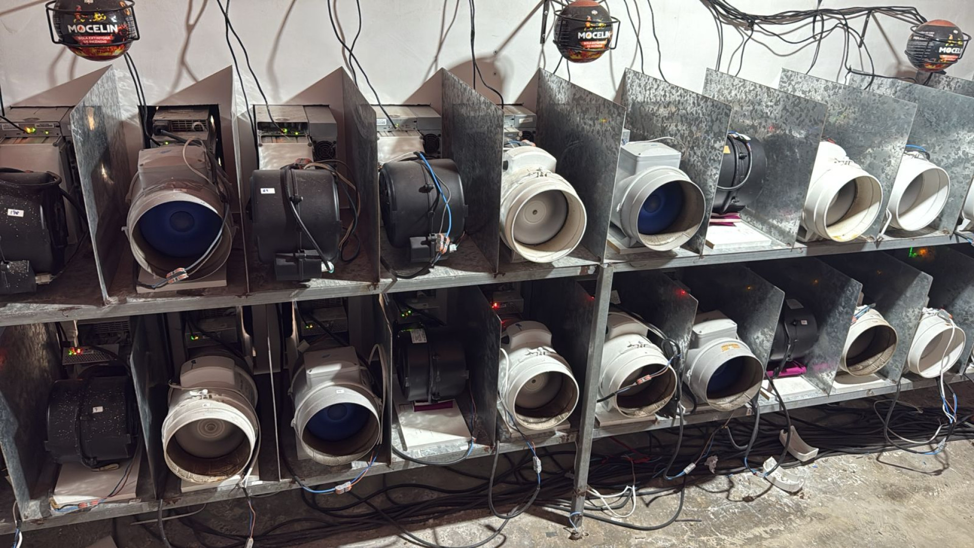 Empresa tinha sede no município de Chorozinho e furtava energia para criação das moedas digitais (Foto: Divulgação/MPCE)