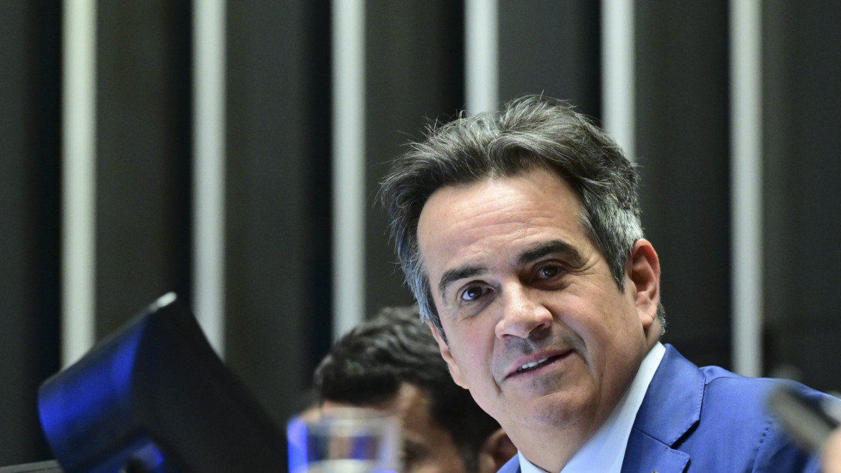 Ciro Nogueira preside o PP e é senador pelo estado do Piauí