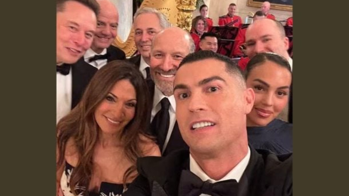 Astro do Al-Nassr também posou para foto ao lado do empresário Elon Musk, que marcou presença no jantar promovido pelo presidente dos EUA