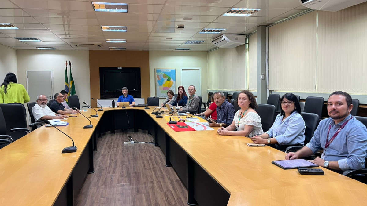 O reajuste dos servidores estaduais foi tratada em reunião do Fórum Unificado das Associações e Sindicatos dos Servidores Públicos do Estado do Ceará (Fuaspec) e o secretário-executivo da Secretaria do Planejamento e Gestão (Seplag)