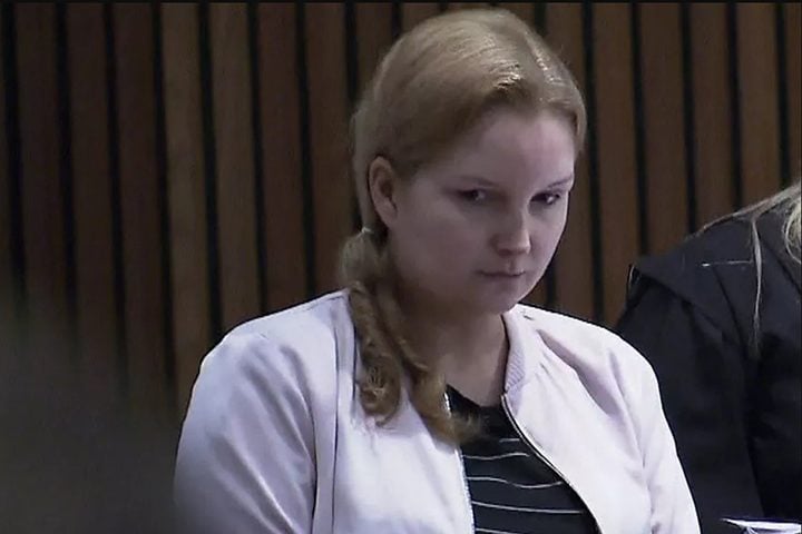 Elize Matsunaga - foi condenada em 2012 a 16 anos e três meses de prisão pela morte do marido, Marcos Kitano Matsunaga, e cumpre liberdade condicional desde 2022.