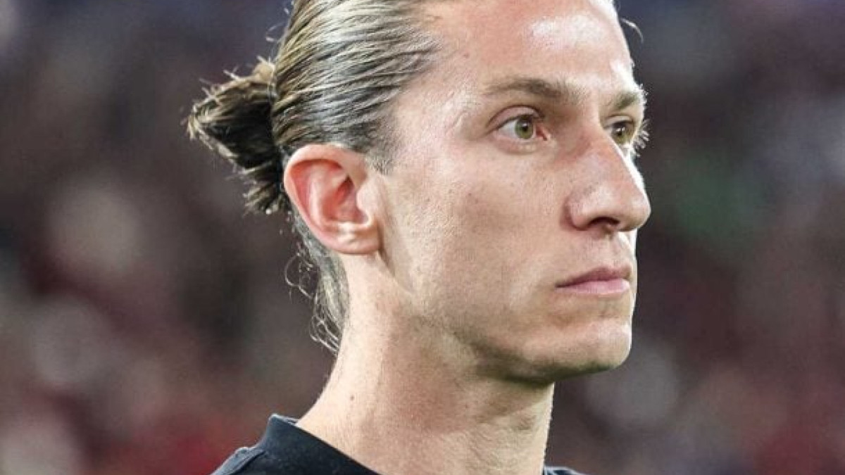 Garoto sente o peso do Fla-Flu e, após erros graves, sai no intervalo. Mas treinador admite que jogador  era a melhor alternativa