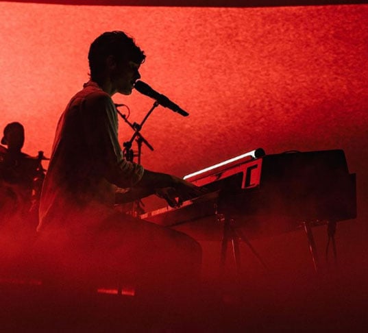 Meses depois, ele foi o headliner do segundo dia do Lollapalooza Brasil em março de 2025, diante de uma multidão que aguardava ansiosamente seu reencontro com o palco.