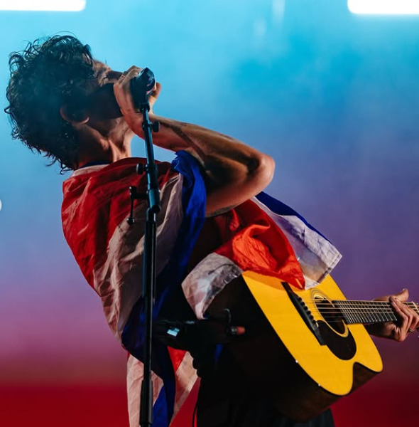 Seu segundo disco, Illuminate, lançado em 2016, confirmou seu status de fenômeno, impulsionado pelo enorme sucesso de Treat You Better. O trabalho estreou no topo da Billboard 200 e logo recebeu certificado de platina. Ao longo dos anos seguintes, Shawn continuou a cultivar uma discografia sólida.