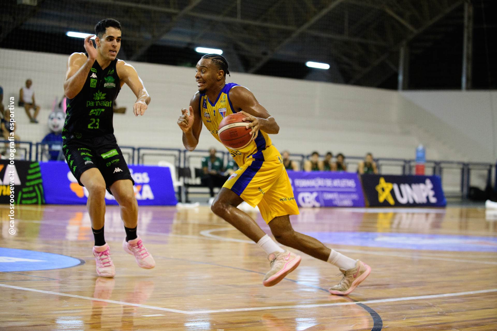 Fortaleza Basquete Cearense venceu o Bauru no ginásio da Unifor, em Fortlaeza (Foto: Carlos Roosewelt / Fortaleza BC)