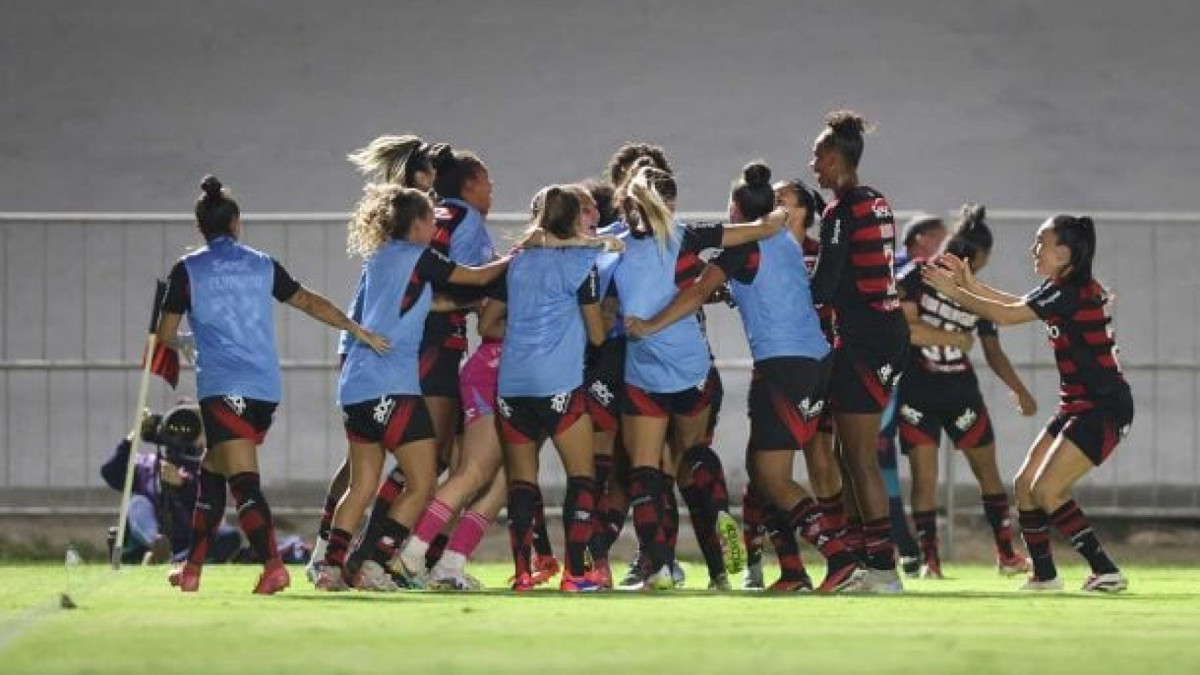 Meninas da Gávea crescem no segundo tempo, vencem as Tricolores e garantem o nono título da competição estadual feminina