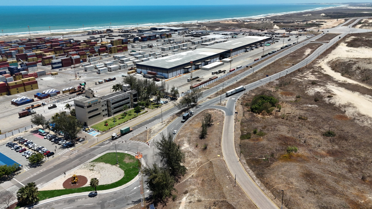 Rodovia CE 155 recebe equipamentos de iluminação