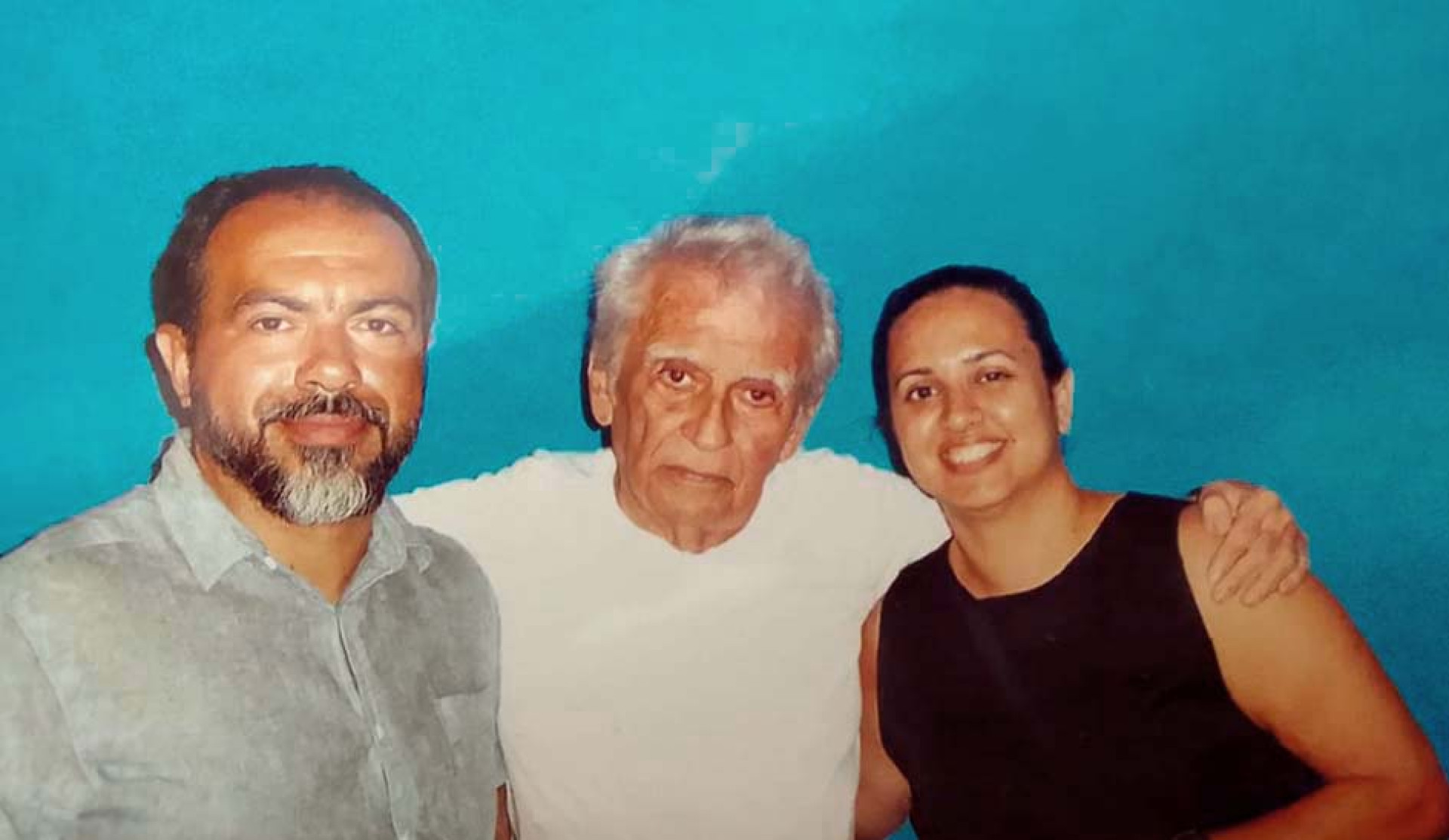 Timóteo e Mayara me ladeando, na aposição de amigos
 (Foto: acervo pessoal)