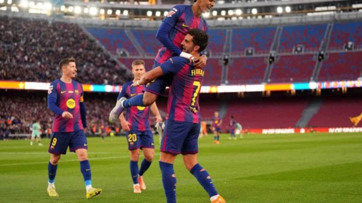 Barça faz 4 a 0 na volta para casa e pressiona o Real Madrid, que joga neste domingo (23), contra o Elche, fora de casa