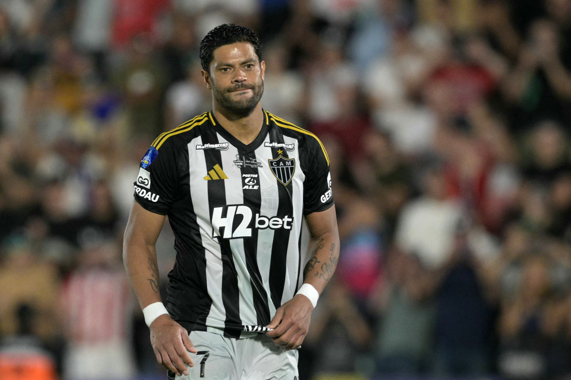 Hulk perdeu um dos pênaltis da decisão entre Atlético-MG e Lanús (Foto: Juan Mabromata / AFP)