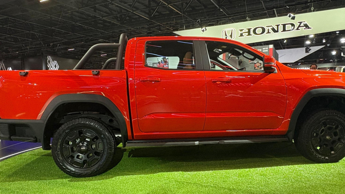 O porte similar às principais rivais mostra que a Himla quer briga