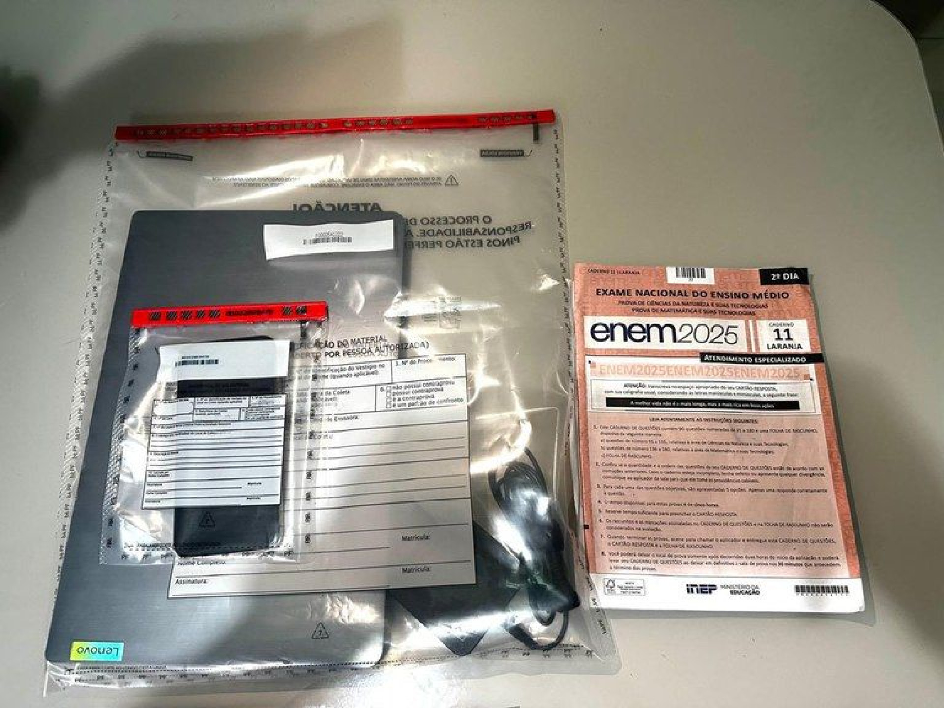 Mandado de busca e apreensão foi cumprido no Ceará neste domingo, 23, para investigar uma possível fraude relacionada ao Exame Nacional do Ensino Médio (Enem) 2025
 (Foto: Reprodução/ PF)