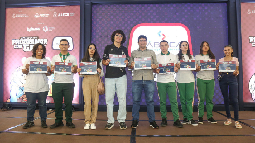 Alunos classificados para apresentação dos projetos de games na edição 2024 do Fábrica de Programadores. O pódio foi inteiramente conquistado por mulheres. 