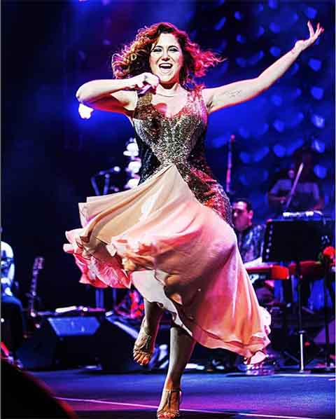 Ela também se apresentou na cerimônia de abertura dos Jogos Paralímpicos, em 2016, no estádio do Maracanã, no Rio de Janeiro.
